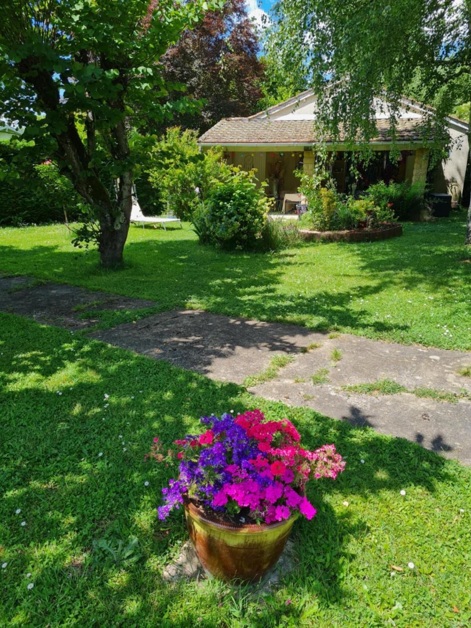 Les Cedres Bleus Bed & Breakfast Saint-Medard-de-Mussidan Luaran gambar